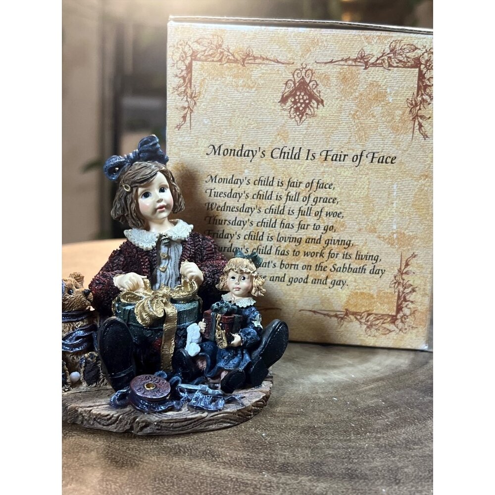 The Boyds Bears Karen With Wilson & Eloise Figurine Style #3515-01 Collectible 1